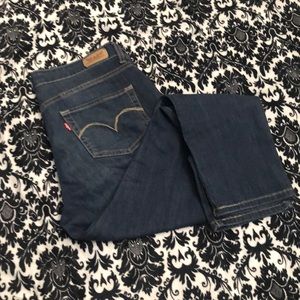 Levi’s Mid rise skinny jeans 👖